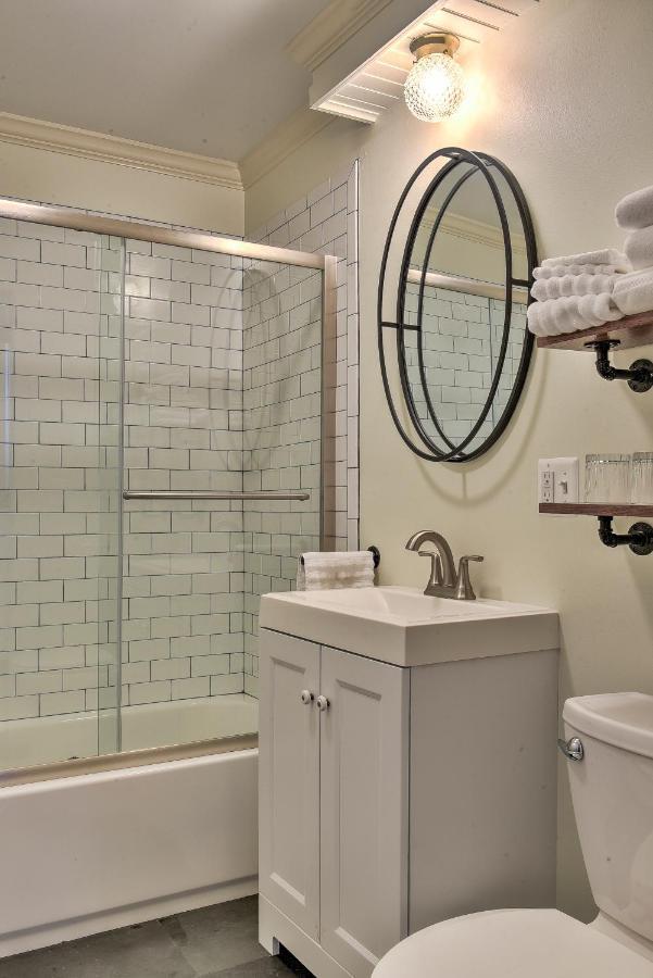 The Burrell House Hotel Keene Bagian luar foto