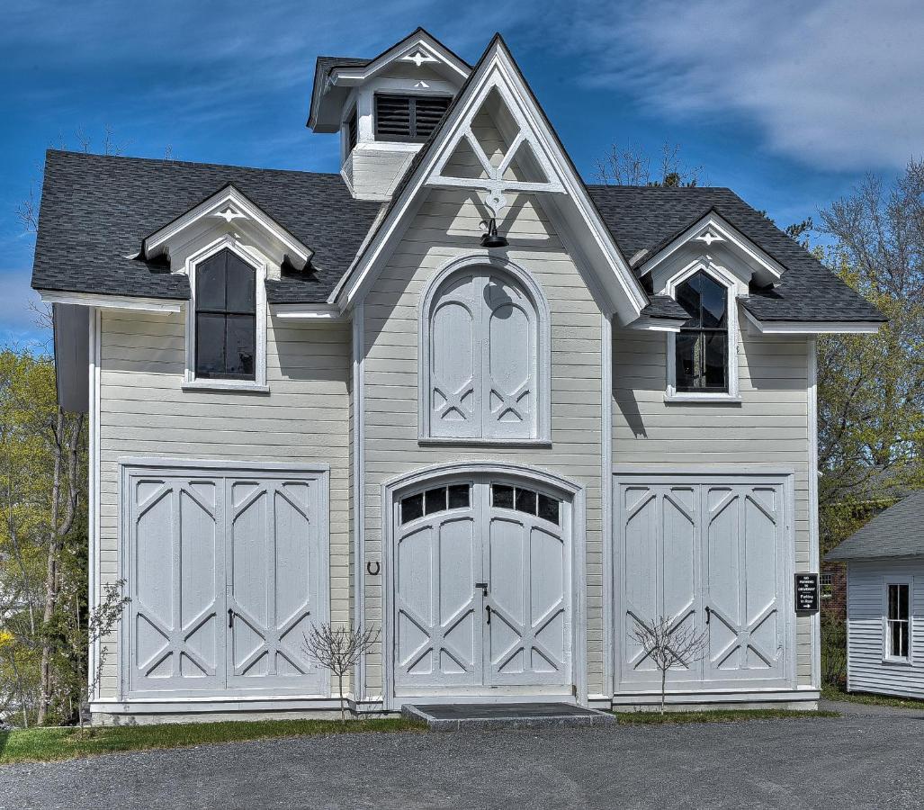 The Burrell House Hotel Keene Bagian luar foto
