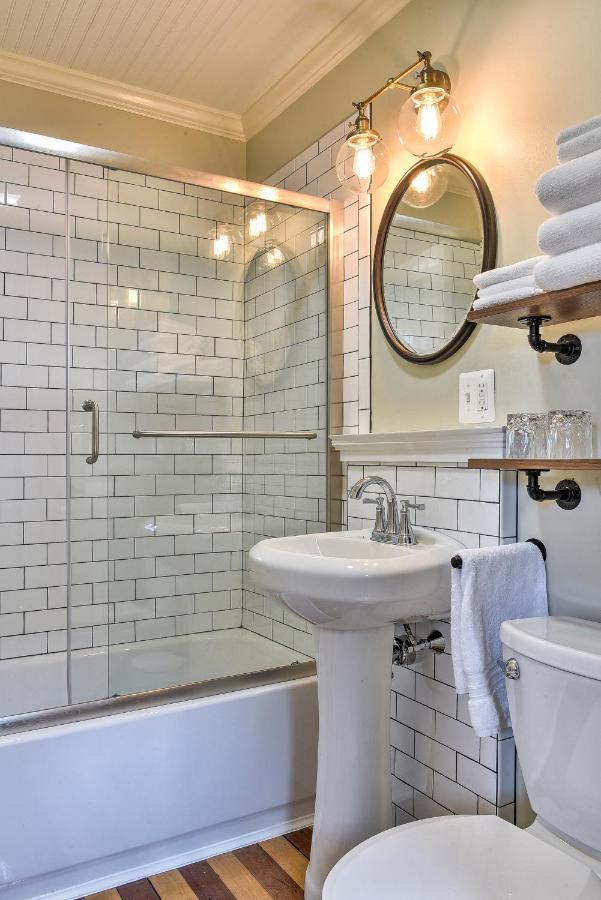 The Burrell House Hotel Keene Bagian luar foto