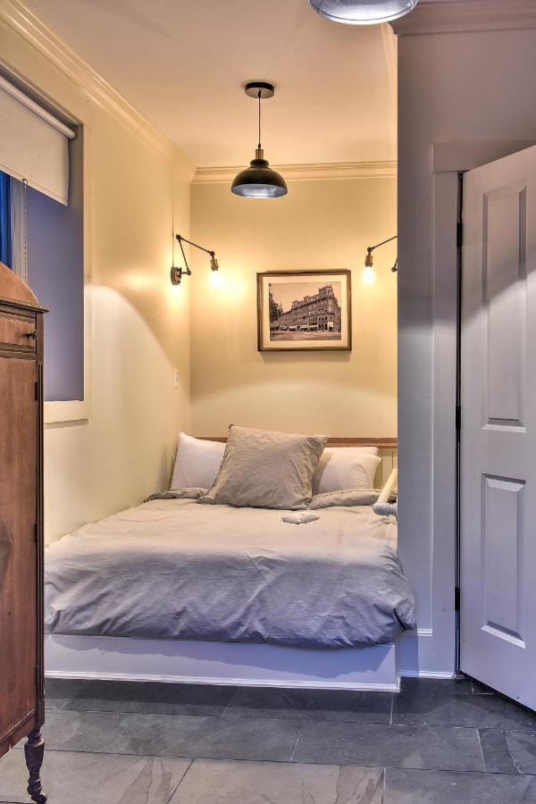 The Burrell House Hotel Keene Bagian luar foto